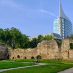 Why travelers flock to this timeless British city near London