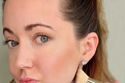 How to Contour Your Face: Bronzer Placement for a Sculpted Look