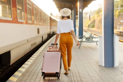 Travel to the East Coast’s 2 most iconic cities by train this summer for 