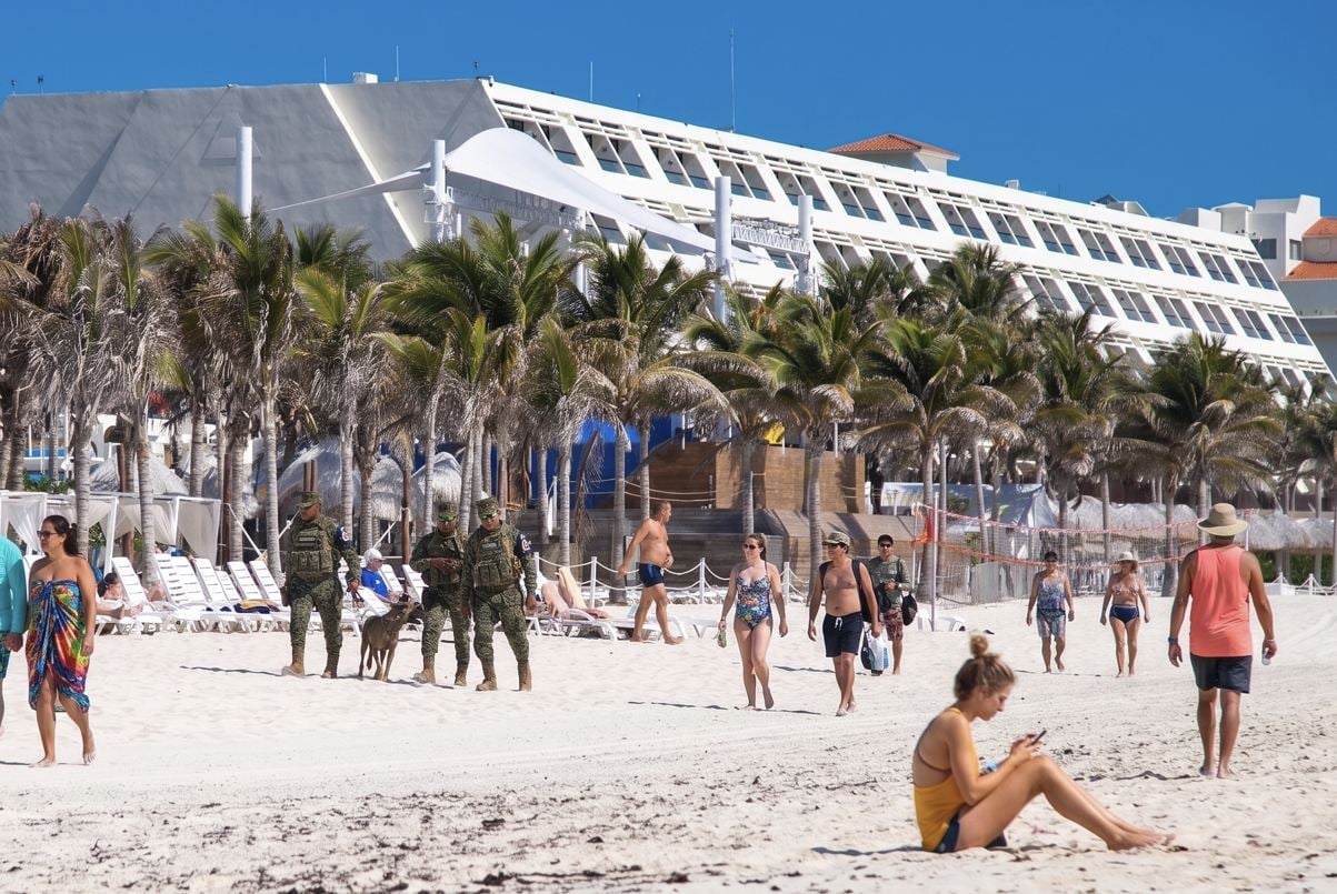 US issues new travel warning for Mexico NOT to pack these 3 items amid strict border controls