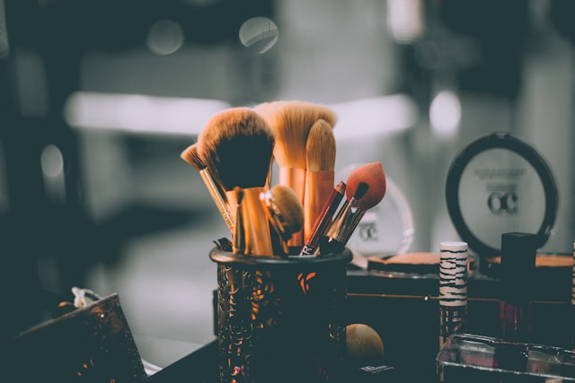 Dirty Makeup Brushes Harbor More Bacteria Than You Realize And Your Skin Is Paying For It