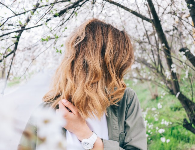 Discover the Ultimate Texturizing Spray for Fine Hair with Style Edit