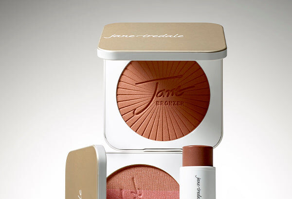 Cream versus powder bronzer: what suits you best