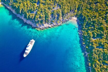 This unknown island is the “Maldives” of Croatia