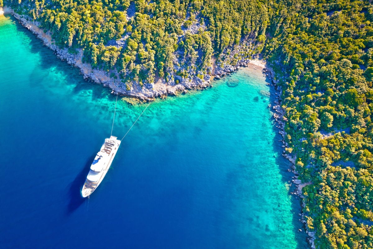 This unknown island is the “Maldives” of Croatia
