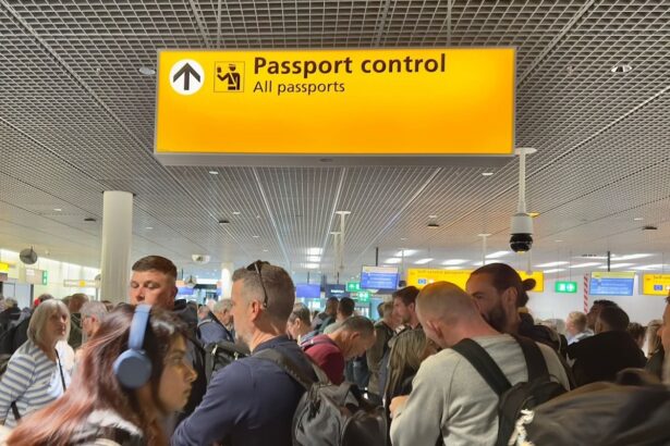 Up to 5 hours waiting times at European airports due to the new EES border system