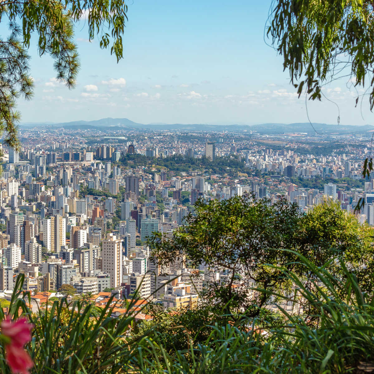 Urban sprawl of Belo Horizonte, Minas Gerais, Brazil